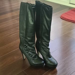 Madden Girl black boots